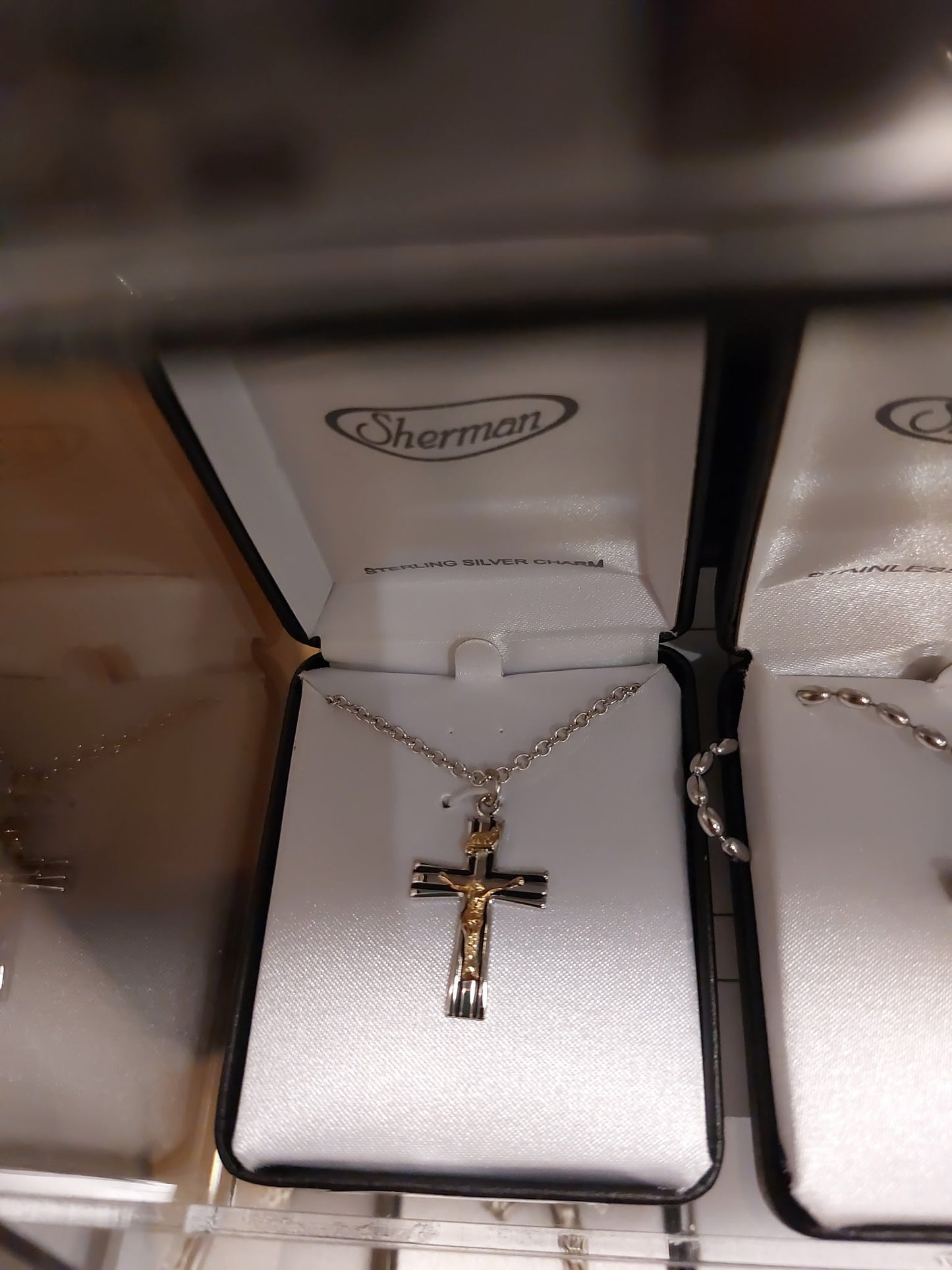 CRUCIFX NECKLACE