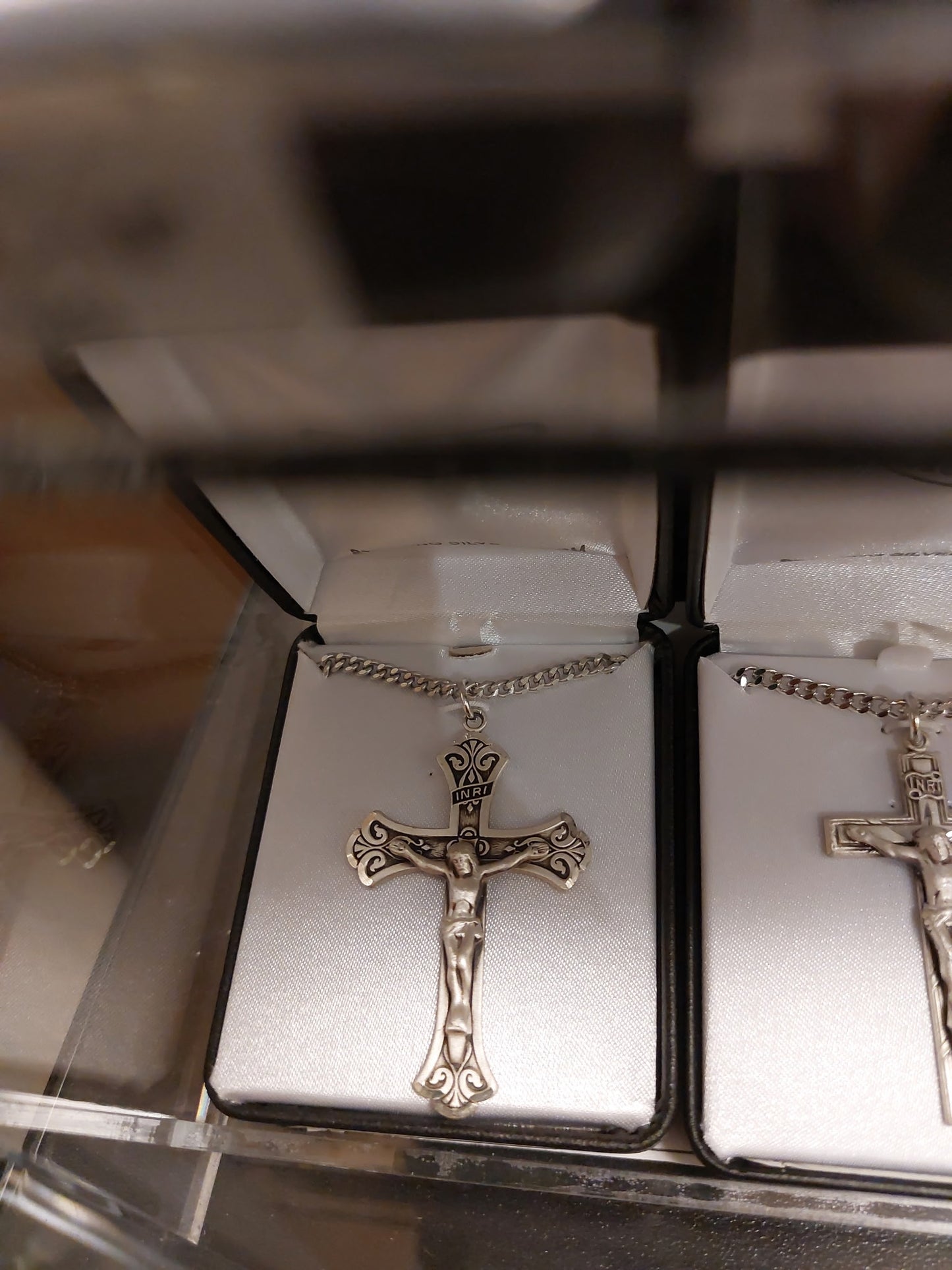 CRUCIFIX NECKLACE