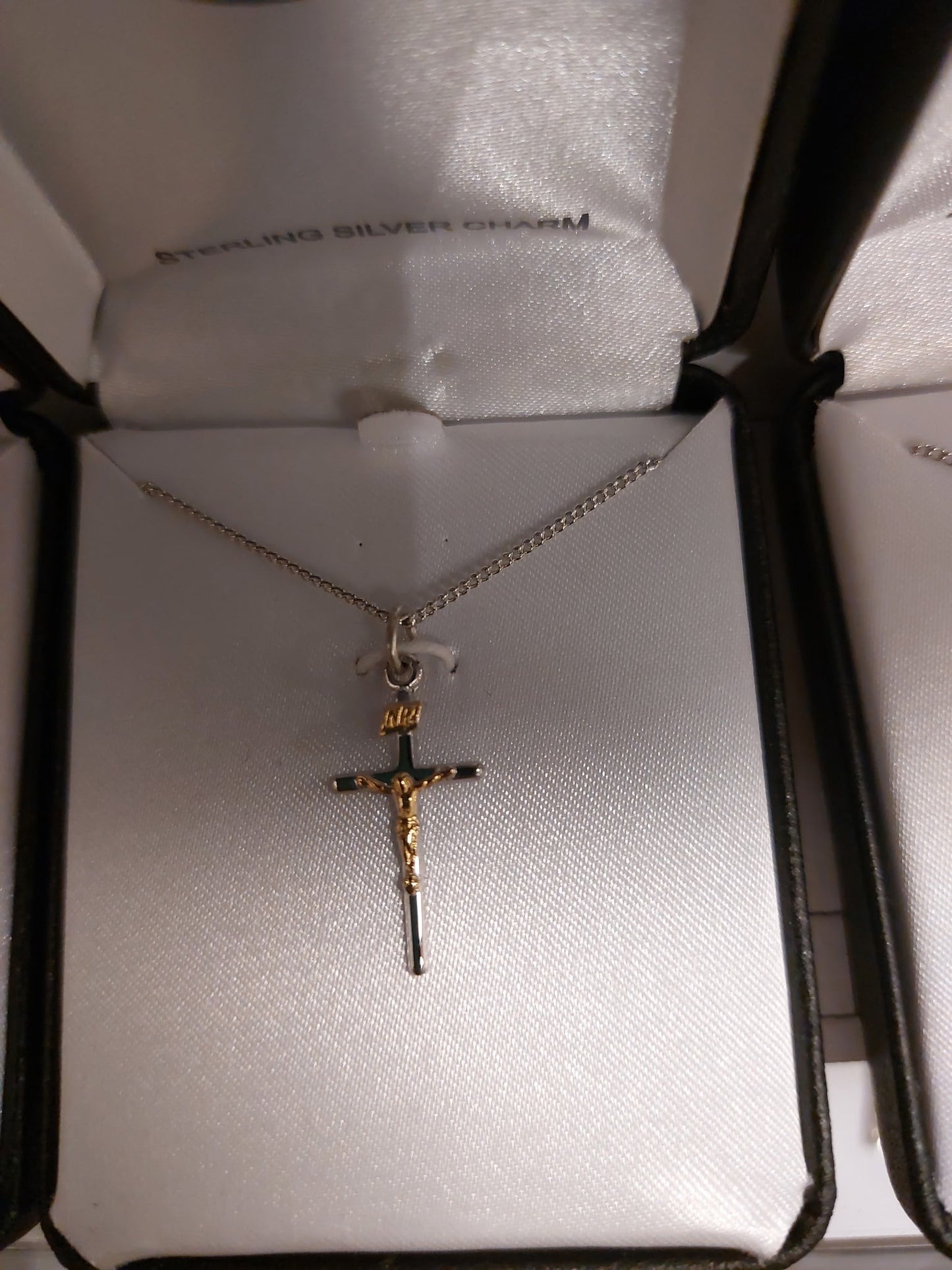 CRUCIFIX NECKLACE