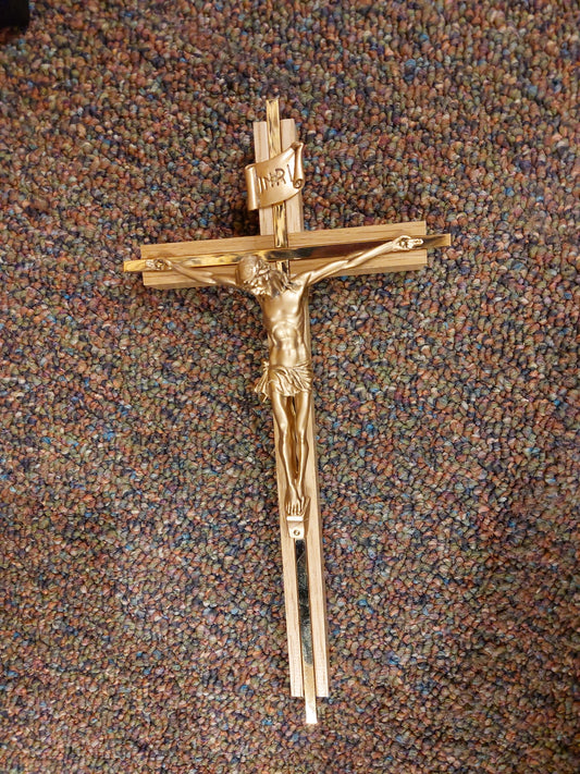 OAK CRUCIFIX